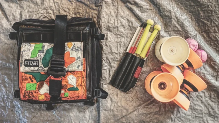 Motxilles de malabars Reflections on Juggling Backpacks BLOG troposfera.xyz by Didac Gilabert » troposfera.xyz